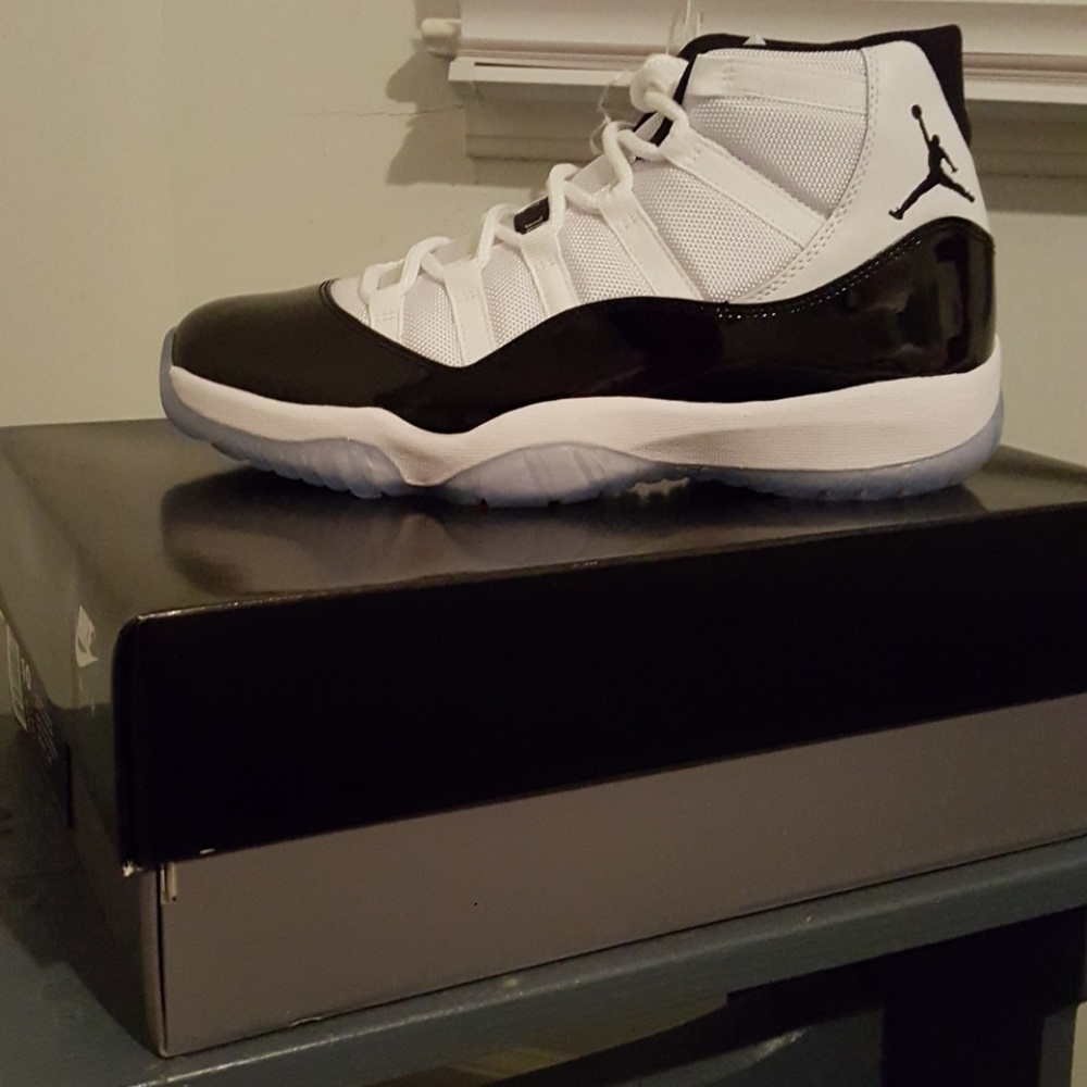 Nike Air Jordan 11 Retro "Concord" 2018